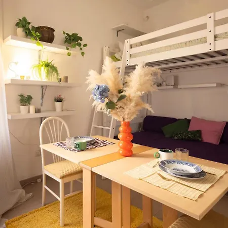 Cozy Loft Prati - Centro Lägenhet